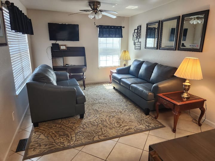 1309#102 Spruce Dr Sw - 2-king; 2-queen & 2-single - Knoxville, TN