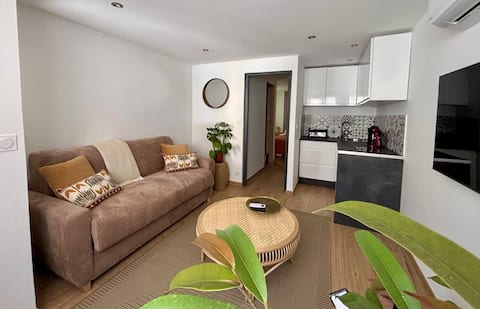 Popular Airbnb listing: Apartment - Argelès sur mer in Argelès Sur Mer