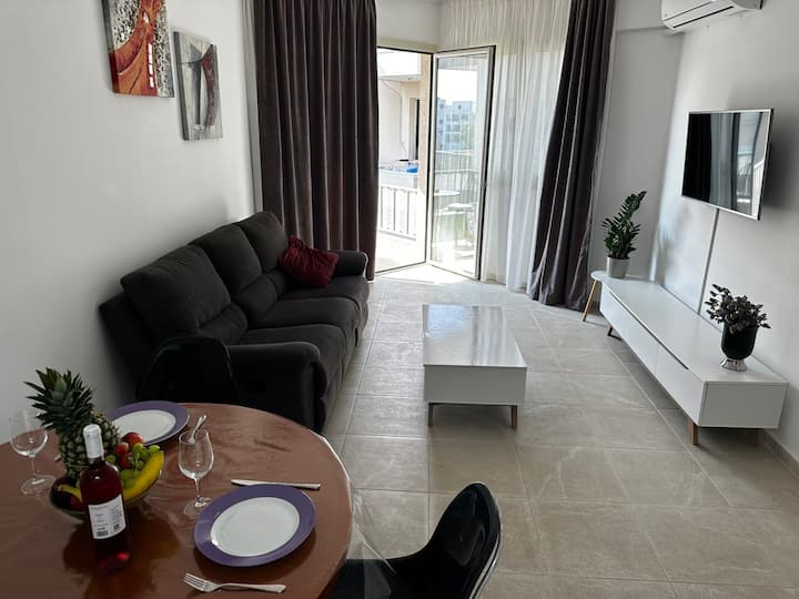 Seaview Near By The Sea Apartment - Paphos
