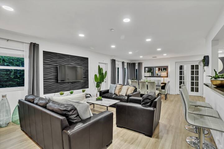 Casa Stella | Tropical Pool | Beach 8 min gallery image 5