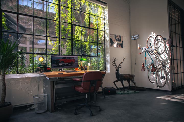 3,000 sq ft Vintage Loft in Deep Ellum