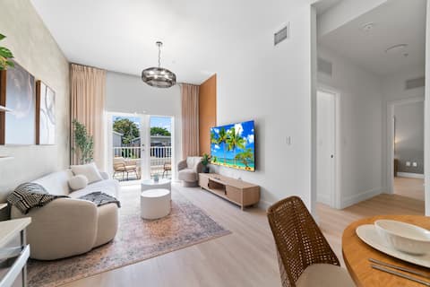 {Seashell} Lux Design ~ II King Beds ~ Beach