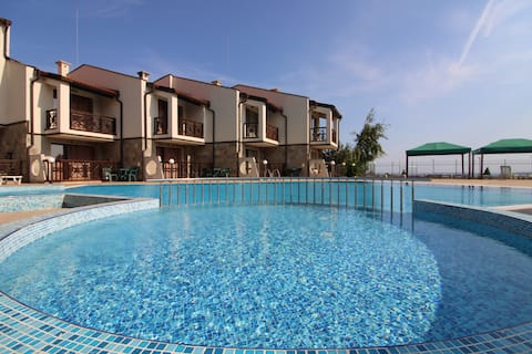 Cozy Villa Imperial Heigts