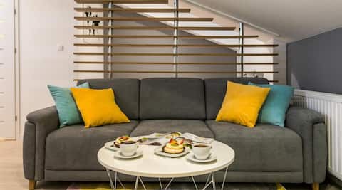 Successful Airbnb property: Cozy and modern studio, next to Main Station, AC in Kraków