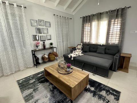 The Sunshine 3 Bdr Villa with pool & gym