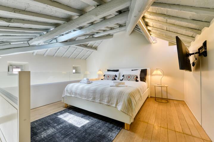 Skylife Monti’s Wonders – Colosseum Gem gallery image 3