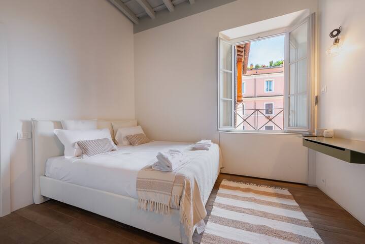 Skylife Monti’s Wonders – Colosseum Gem gallery image 4