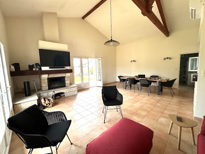 Maison Basque Avec Piscine - Sare
