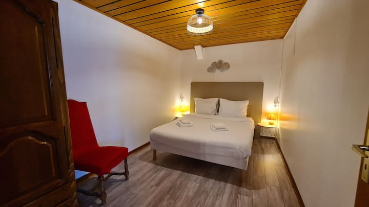 Habitación: cama «queen size» 160x200, armarios