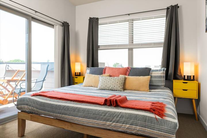 Chic 2BR • King Beds • Huge Patio • 95 Walk Score! gallery image 5