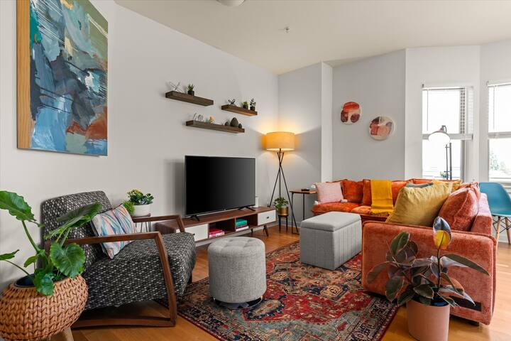 Chic 2BR • King Beds • Huge Patio • 95 Walk Score! gallery image 2