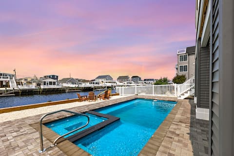 Waterfront Oasis w/Heated Pool