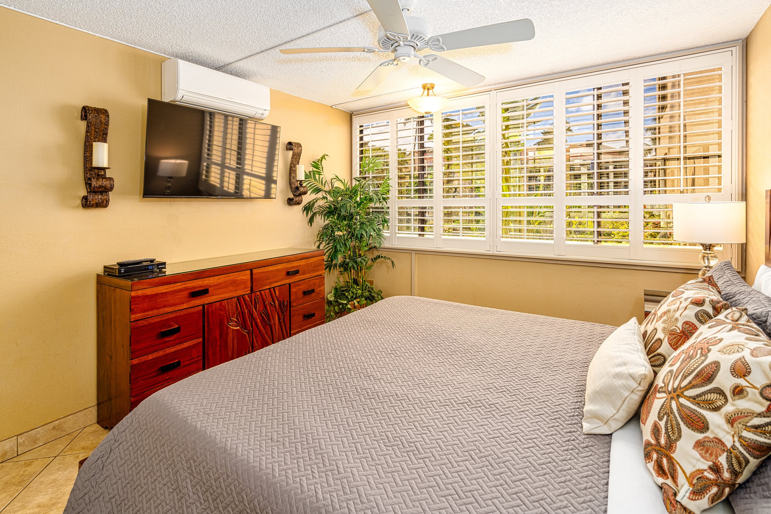 Condo in Kihei · ★4.75 · 2 bedrooms · 3 beds · 2 private baths - Image 15