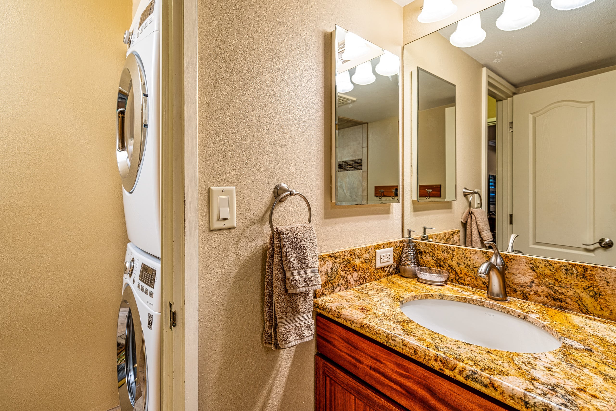 Condo in Kihei · ★4.75 · 2 bedrooms · 3 beds · 2 private baths - Image 21