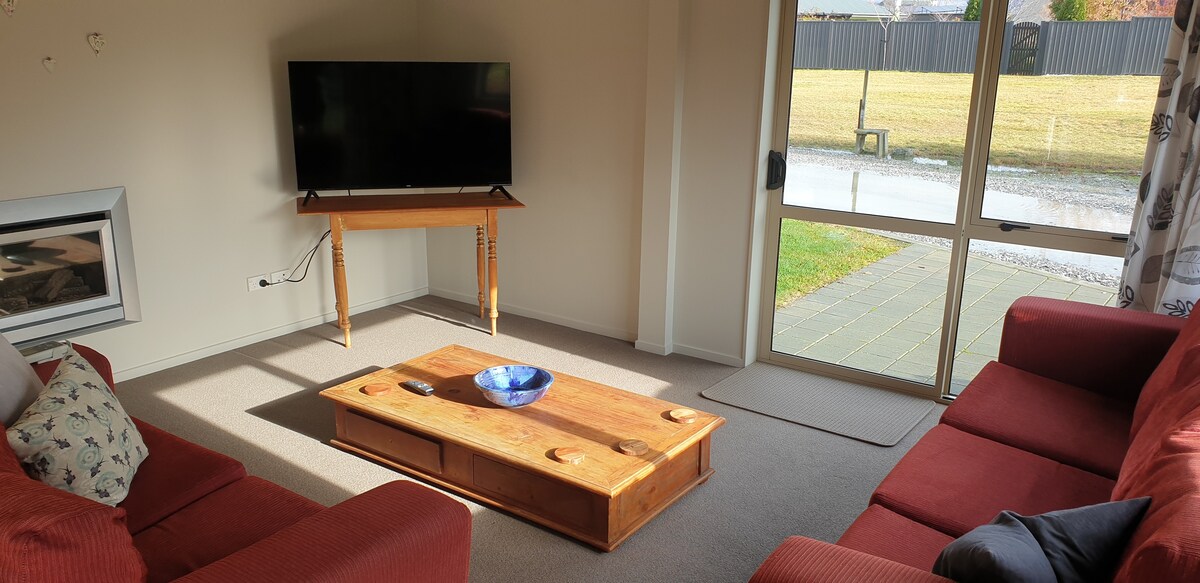 Top performing Airbnb: Bellbird Cottage - sleeps 3 in Cromwell