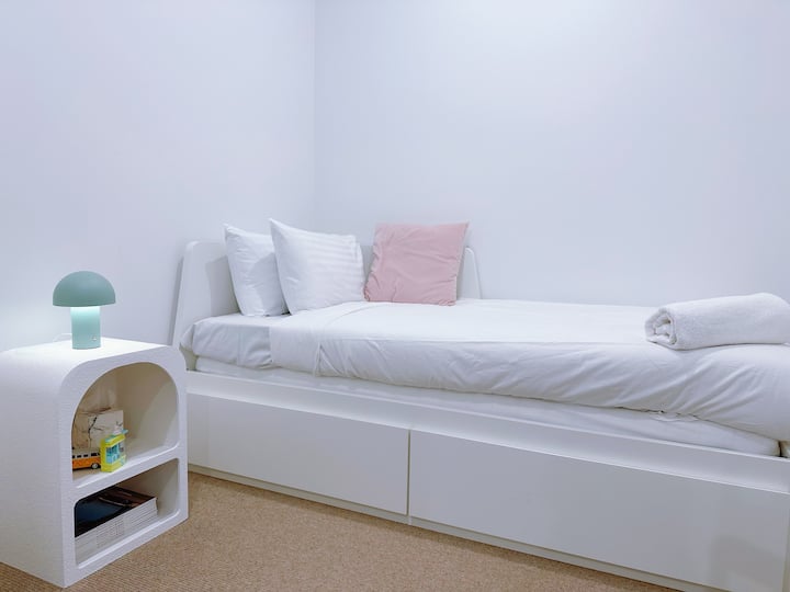 غرفة النوم 2