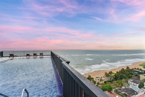Oceanfront apartment with beach access