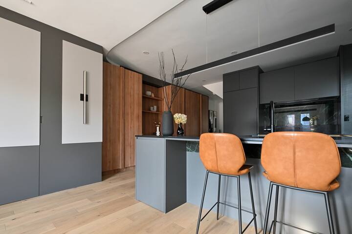 Gorgeous semi-detached house gallery image 3