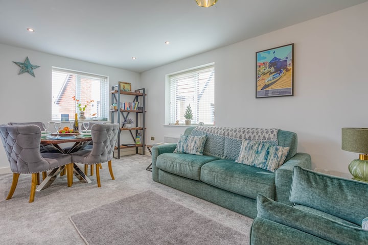 Elegant & Stylish Coastal Retreat With Sea Glimpse - Sheringham
