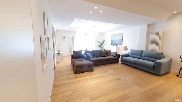 Majestic Seaview Apartment - Bari