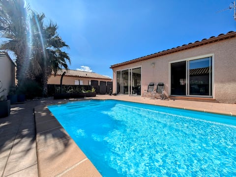 Large 8-bedroom villa with pool – Le Barcarès