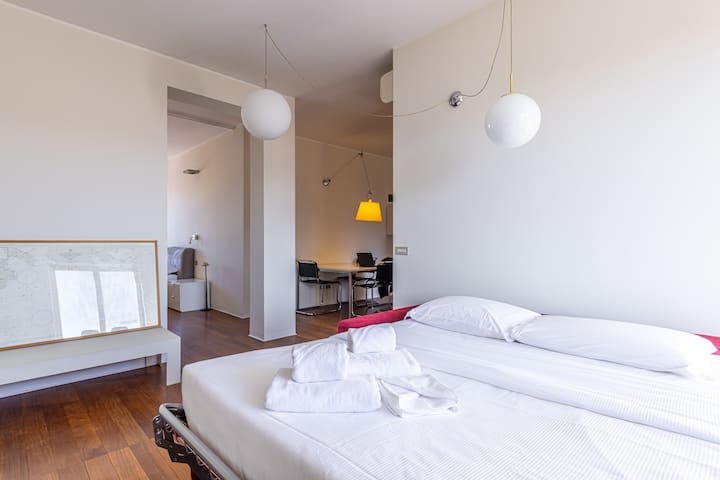 [Porta Venezia M1] Apt Dans Le Coeur De Milan - Milão