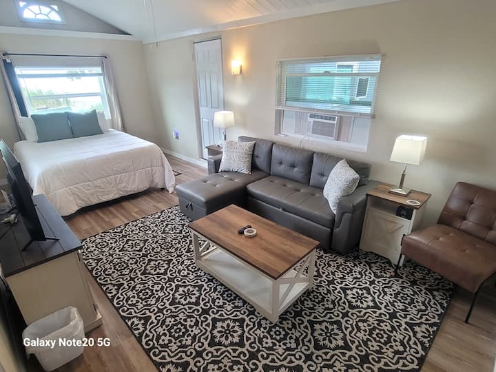 *Lakefront Views*private Porch - Leesburg, FL