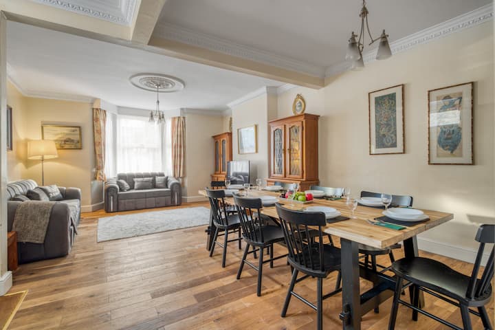 Charming 4br Dickensian House - London, UK