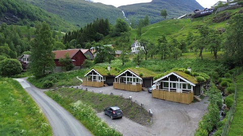 Successful Airbnb property: Geiranger family cabins Gjørva 3 in Stranda