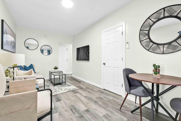Urban Oasis: The Brooklyn Blue - Brooklyn