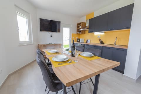Popular Airbnb listing: LUCCA 1 in Grad Senj