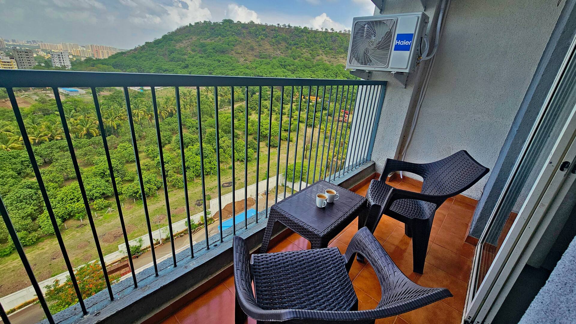Sunrise+Hill View, Pool, 2AC 2BHK, Gym | Hinjewadi
