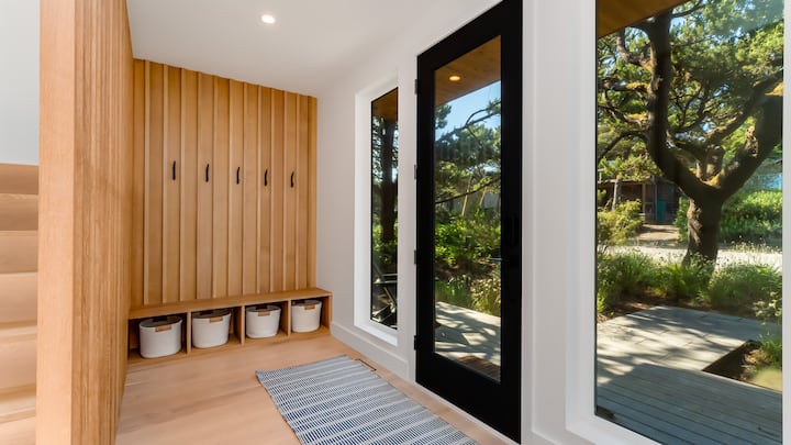 Luxury Beach House– Hot Tub, Steps To Beach & Golf - Manzanita, OR