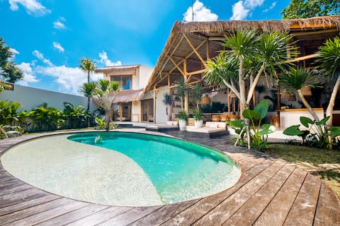 Casa Asachai: connected 7bdrs bohemian retreat