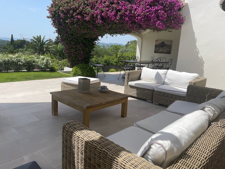 Au Calme, Villa Avec Piscine - Saint-Tropez
