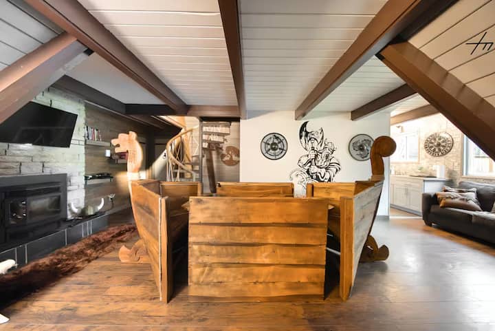 Viking 2-story Villa Near Beach - Ocean City, WA