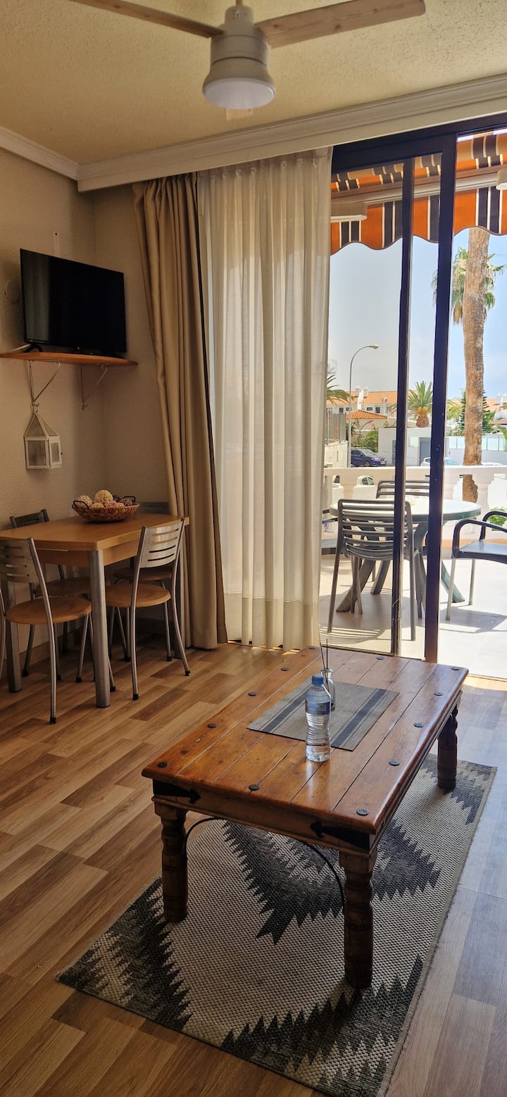 Mali otvoreni prostor s pristupom terasi s pogledom