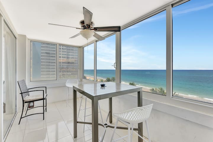 Beachfront 2 Bedroom Suite