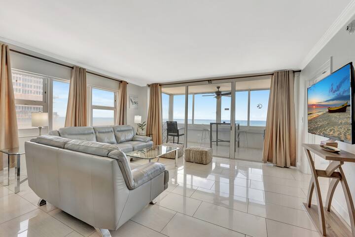 Beachfront 2 Bedroom Suite gallery image 2