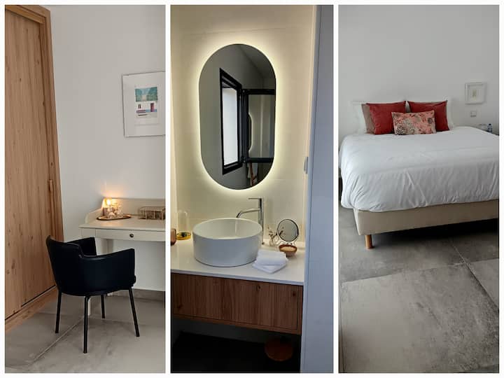 Спална соба на вториот кат во меки розови и златни тонови. 