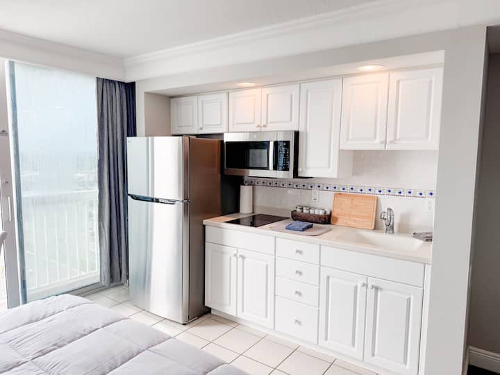 The Seascape | Ocean & City Views | 12th Floor - Daytona Beach, FL