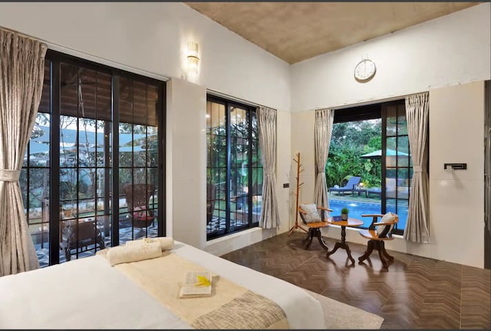 Pet-friendly pool villa with gym