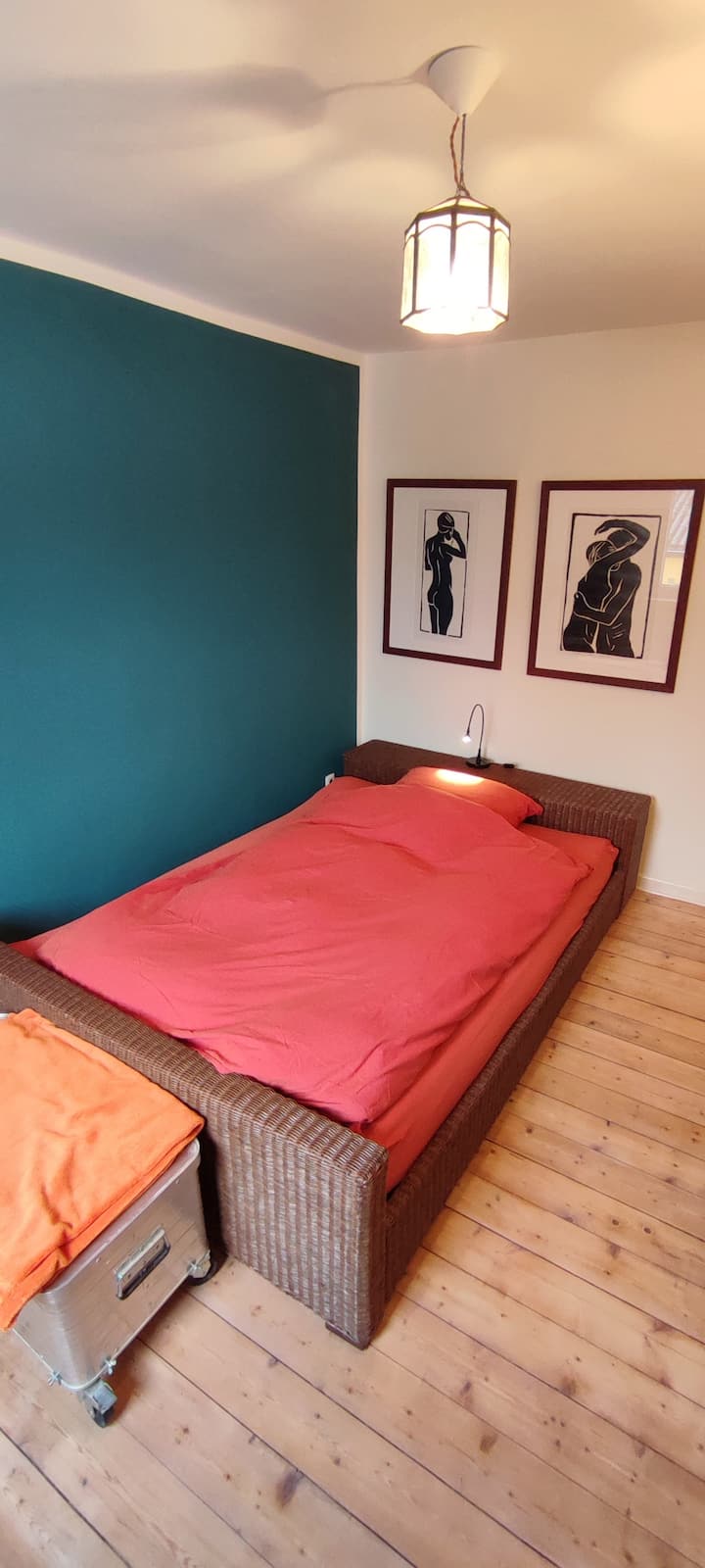 Cama doble de 140 x 200