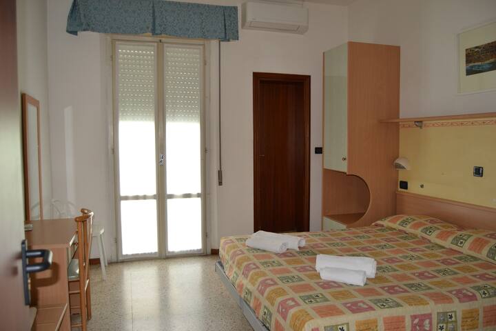 Hotel Rosy
Camera Matrimoniale - Cesenatico