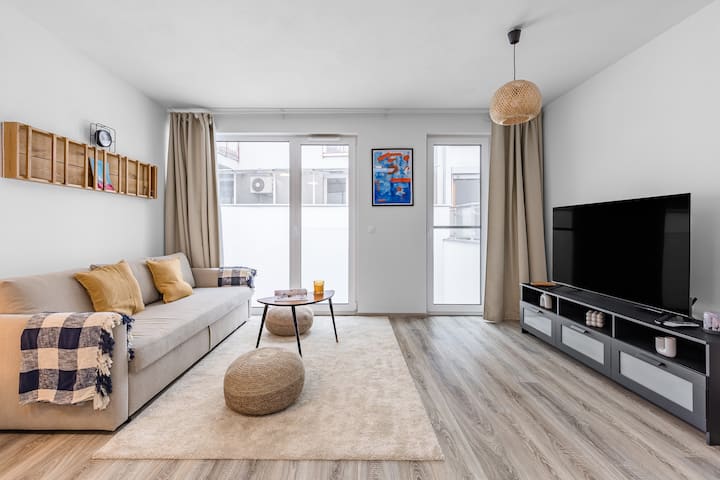 Modern And Cozy Flat With Balcony - Bratislava