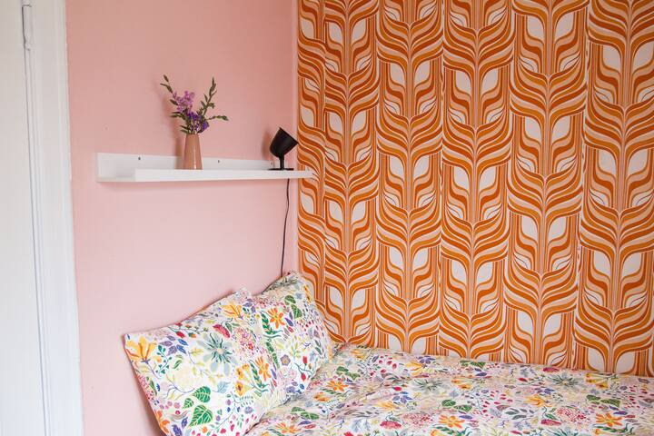 חדר יחיד. 
תמונה: קאטינקה הלנד