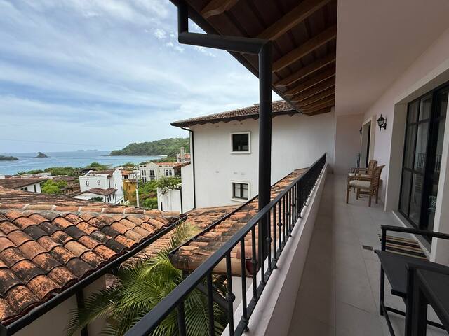 Stunning 3BR/2BA Oceanview Apt in The Catalinas