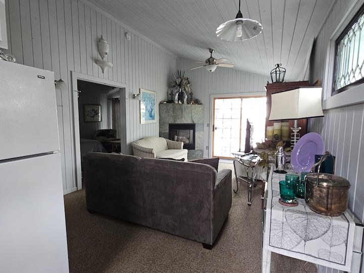 The White Cottage - Shamineau Lake, MN