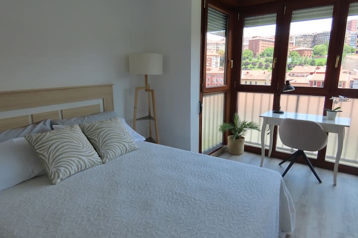Acogedor Piso Reformado,céntrico, Fabulosas Vistas - Bilbao