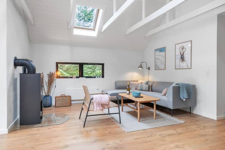Beautiful, Peaceful Newly Renovated Near Beach - Hou